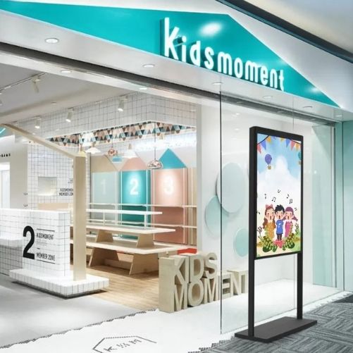 Ultra High Brightness Window Displays for Real Estate Agencies-video